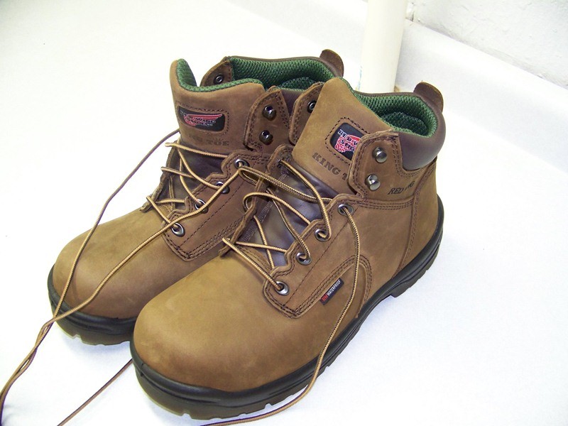 sepatu safety red wing Serpong